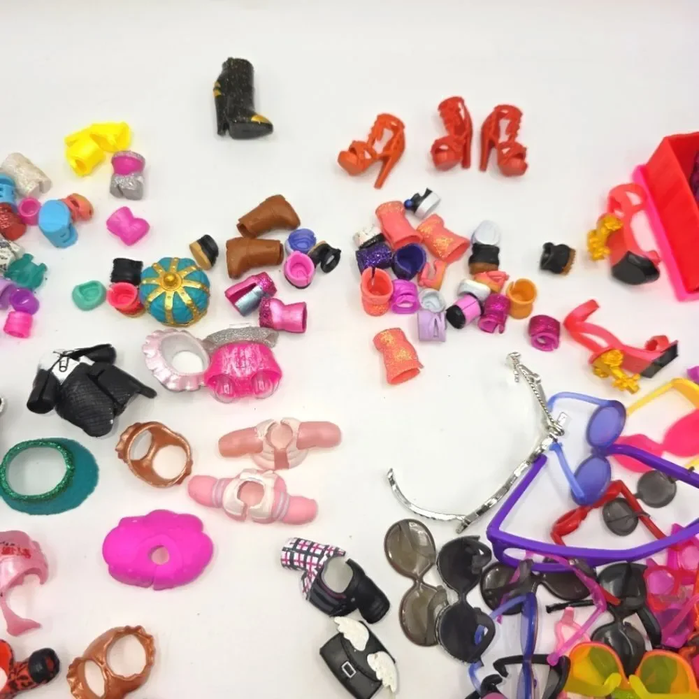 LOL Surprise TOTS Lil Sisters and OMG Accessories